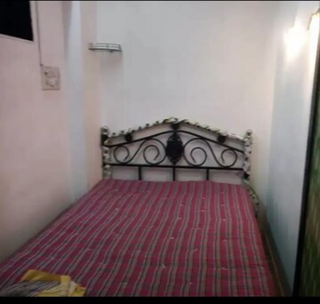 Bedroom in 1 BHK Apartment at Silver Castle Andheri East, Andheri East – for Rent