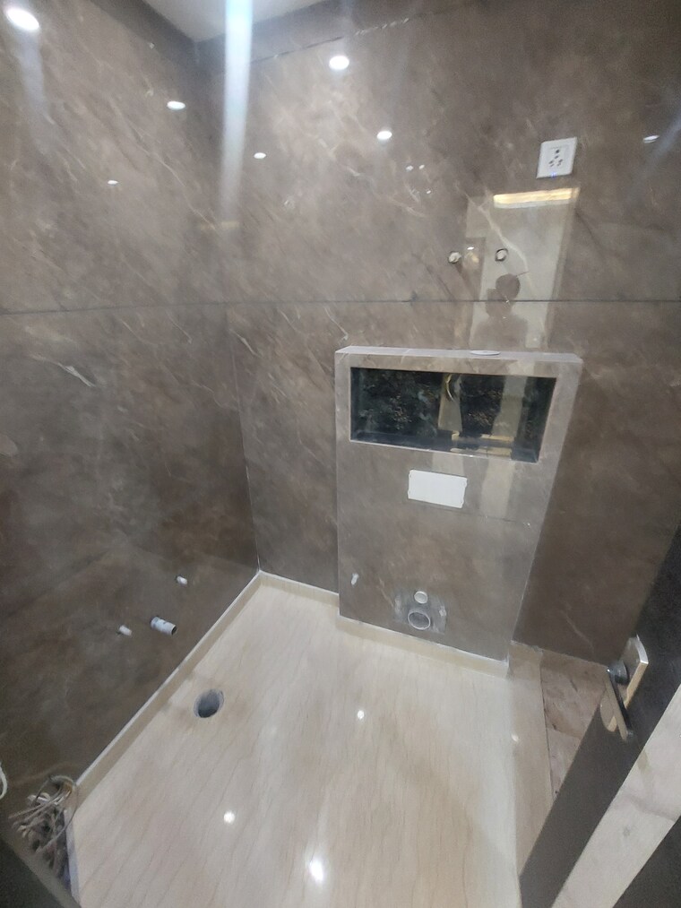 Attached Bathroom, rana pratap bagh 3 Bedroom 135 Sq.Yd. Builder Floor In Rana Pratap Bagh Delhi 8392703