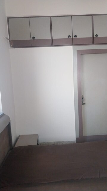 2 BHK Apartment For Rent in Malad West