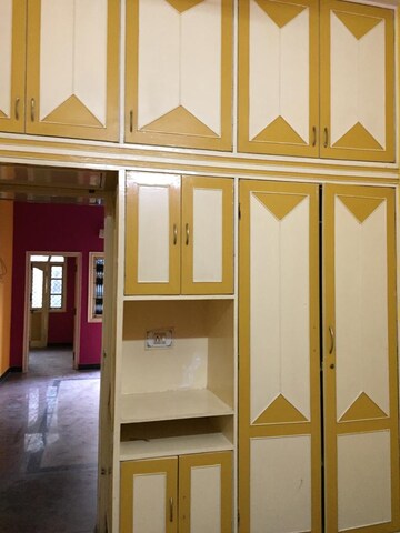 Bedroom in 6+ BHK Builder Floor at Kanaka Nagar – for Sale
