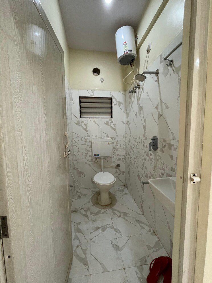 Bathroom, kogilu 6+ Bedroom 4800 Sq.Ft. Builder Floor In Kogilu Bangalore 8392770