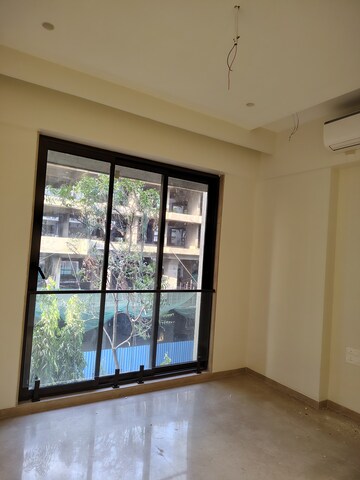 Bedroom in 2 BHK Apartment at AP Valencia Apartment, Santacruz West – for Rent