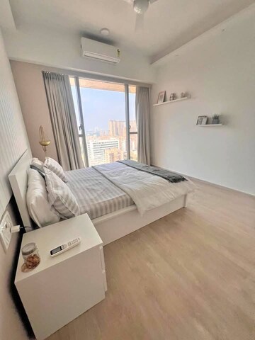 Bedroom in 2 BHK Apartment at DLH Orchid, Andheri West – for Rent