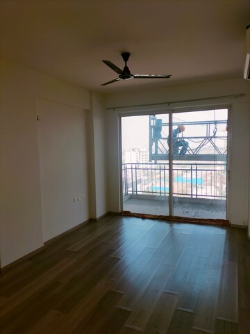 Room in 3 BHK Apartment at Godrej Aria, Sector 79 – for Rent