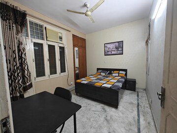 Master Bedroom in 4 BHK Builder Floor at Ardee City, Sector 52 – for Rent