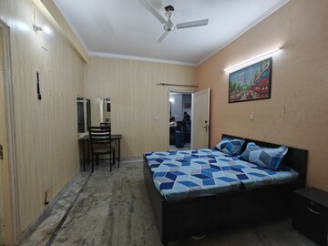 Bedroom in 4 BHK Builder Floor at Ardee City, Sector 52 – for Rent