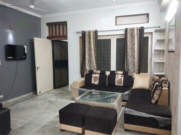 Living Room in 4 BHK Builder Floor at Ardee City, Sector 52 – for Rent