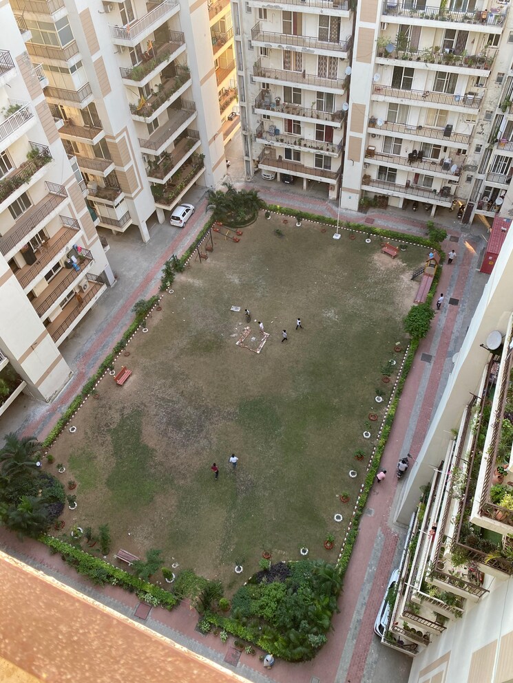 Balcony, green-valley-heights 3 Bedroom 1960 Sq.Ft. Apartment In Dhakoli Village Zirakpur 8392804