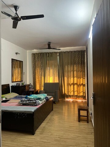 Bedroom in 4 BHK Apartment at The Tarika Apartments, Sector 43 – for Rent