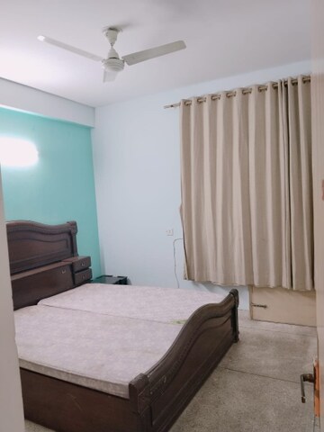 Master Bedroom in 3 BHK Builder Floor at Auram Floor, South City 2 – for Rent