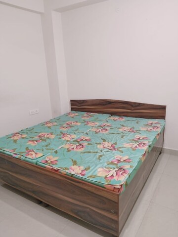 Master Bedroom in 3 BHK Builder Floor at Auram Floor, South City 2 – for Rent