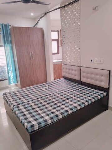Master Bedroom in 3 BHK Builder Floor at Auram Floor, South City 2 – for Rent