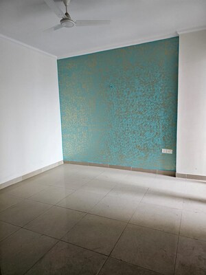 Room in 3 BHK Apartment at Jaypee Greens Kosmos, Sector 134 – for Sale