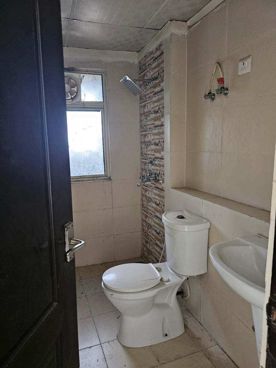 3 BHK + Servant Room Apartment For Sale in Jaypee Greens Kosmos