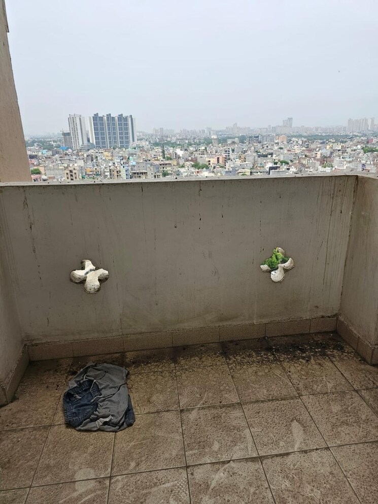 Bathroom, jaypee-greens-kosmos 3 Bedroom 806 Sq.Ft. Apartment In Sector 134 Noida 8392839