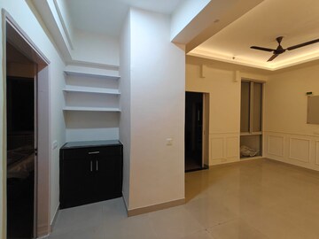 Room in 2 BHK Apartment at Ansal Sushant Estate, Sector 52 – for Rent