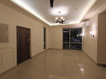 Room in 2 BHK Apartment at Ansal Sushant Estate, Sector 52 – for Rent