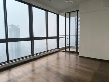 Room in 4 BHK Apartment at M3M Golf Estate, Sector 65 – for Rent