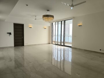 Room in 4 BHK Apartment at M3M Golf Estate, Sector 65 – for Rent
