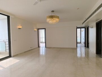 Room in 4 BHK Apartment at M3M Golf Estate, Sector 65 – for Rent