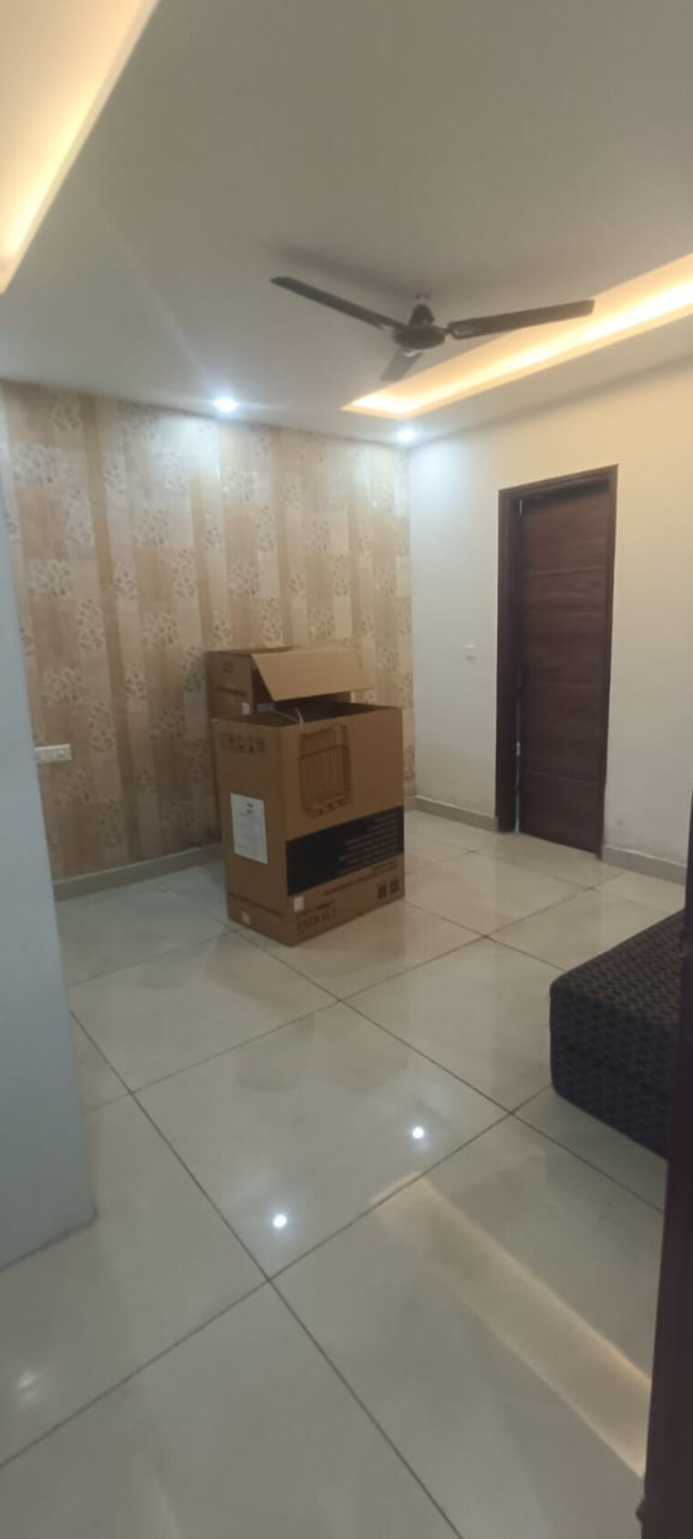 Master Bedroom, us-pine-homes 3 Bedroom 1900 Sq.Ft. Apartment In Dhakoli Zirakpur 8392860