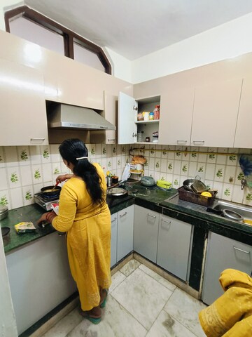 Master Bedroom in 2 BHK Builder Floor at Malviya Nagar – for Rent