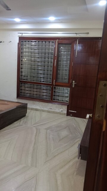 Bedroom in 2 BHK Independent House at Sector 55 – for Rent
