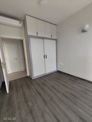 2 BHK Apartment For Rent in Ireo The Corridors, Sector 67a