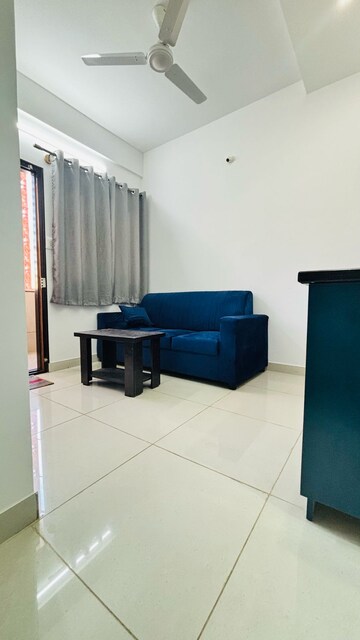 Team Area in 1 BHK Apartment at Indiranagar – for Rent