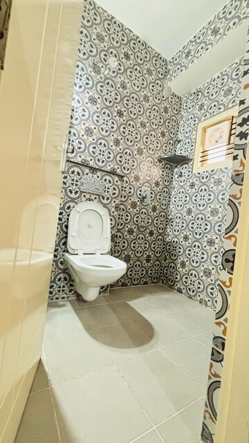 Bathroom in 1 BHK Apartment at Indiranagar – for Rent
