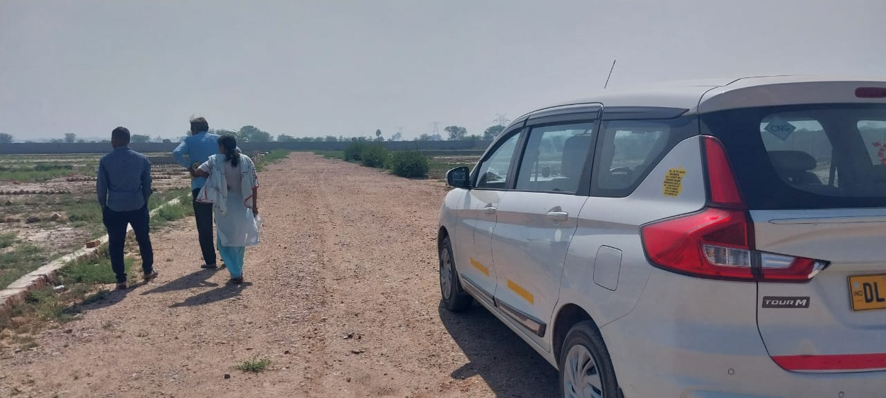 Plot For Sale in Mk Propty 