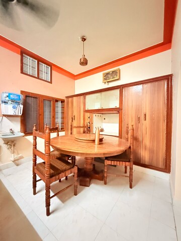 Living Room in 1 BHK Apartment at Indiranagar – for Rent