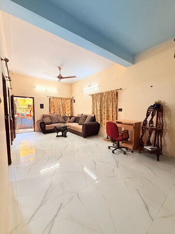 Living Room in 1 BHK Apartment at Indiranagar – for Rent