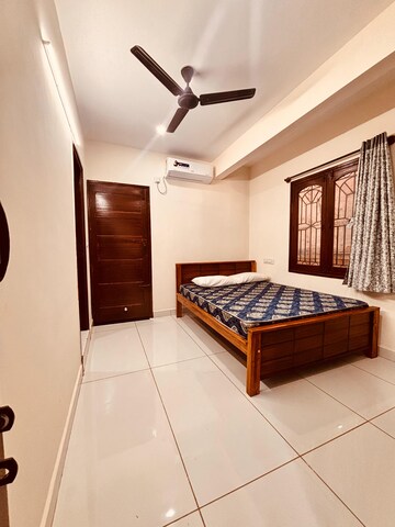 Furnished Amenities in 1 BHK Apartment at Domlur – for Rent