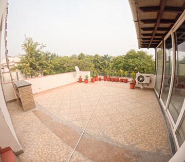 Balcony in 4 BHK Builder Floor at Sushant Lok 3, Sector 57 – for Rent