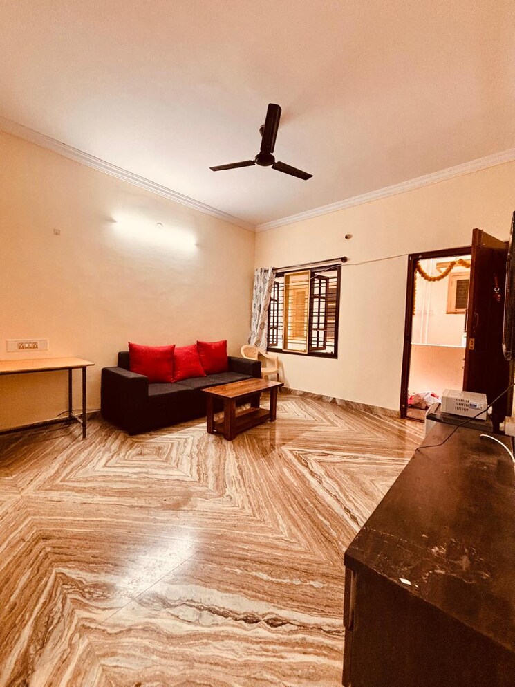 Living Room, domlur 1 Bedroom 1000 Sq.Ft. Apartment In Domlur Bangalore 8392926