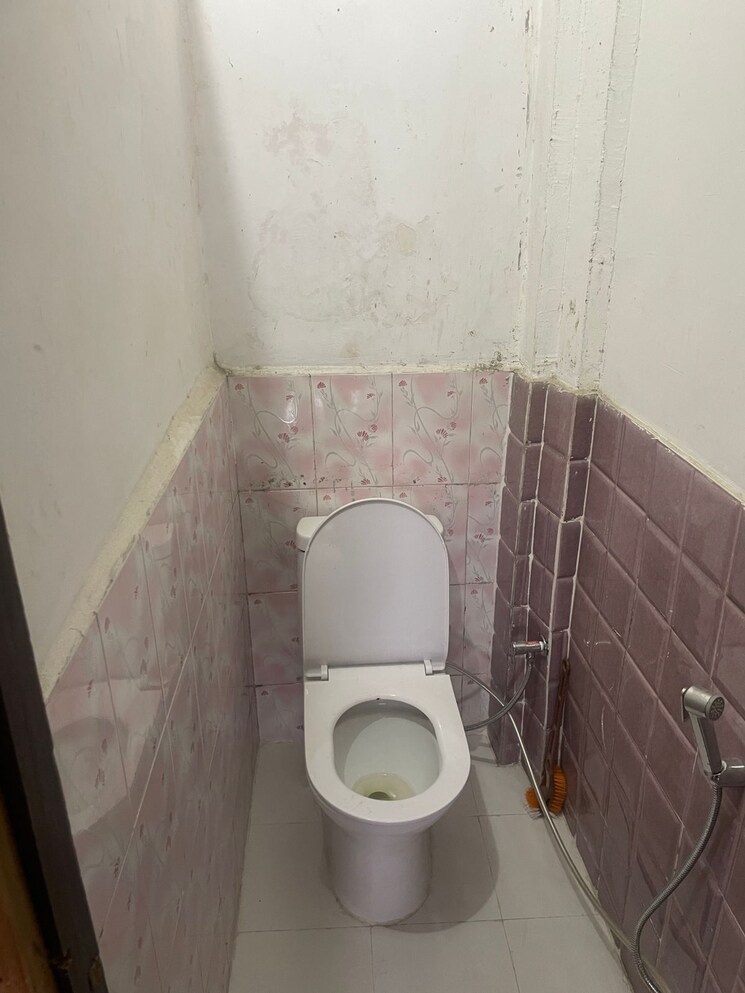 Bathroom, vikas nagar 1.5 Bedroom 600 Sq.Ft. Independent House In Vikas Nagar Lucknow 8392966