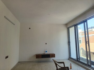 Room in 3 BHK Builder Floor at Indiranagar – for Rent