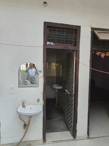 Bathroom in 2 BHK Independent House at Aliganj – for Rent
