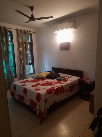 Bedroom in 3 BHK Builder Floor at Unitech South City II, Sector 50 – for Rent