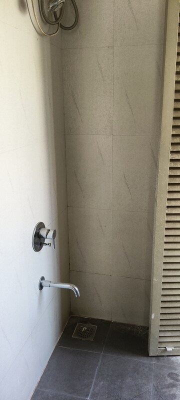 Bathroom in 1.5 BHK Apartment at Lodha Casa Rio, Dombivli East – for Rent