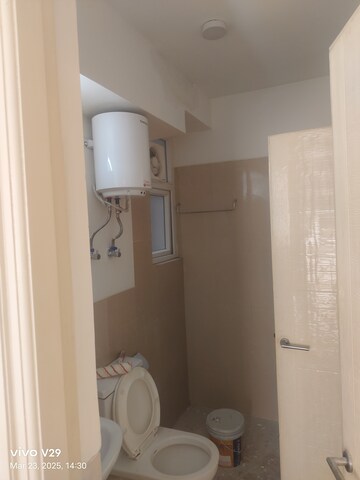 Bathroom in 4 BHK Apartment at Emaar Emerald Floors Premier, Sector 65 – for Rent