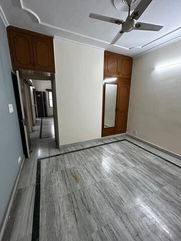 Room in 2 BHK Apartment at Shatabdi Vihar, Sector 52 – for Rent