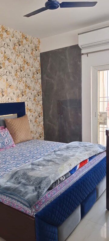 Bedroom in 2 BHK Apartment at Nimbus Express Park View - II, Chi V Greater Noida – for Sale