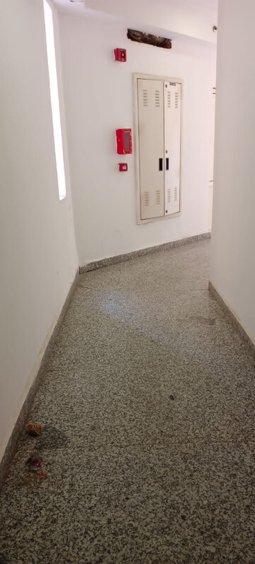 Room in 2 BHK Apartment at Nimbus Express Park View - II, Chi V Greater Noida – for Sale