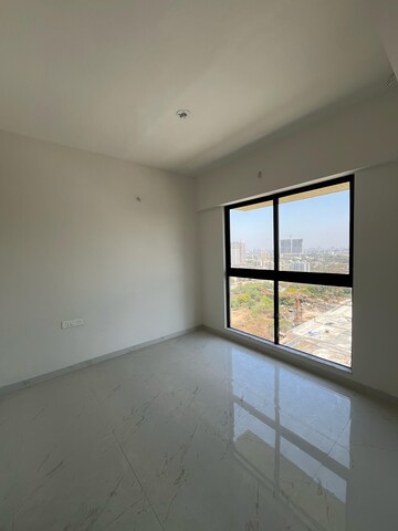 Room in 1.5 BHK Apartment at Runwal Gardens Phase I, Dombivli East – for Rent
