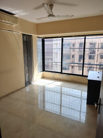Room in 1 BHK Apartment at K Raheja Heights, Malad East – for Rent