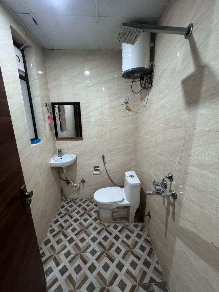Bathroom, suncity-essel-tower 2 Bedroom 1087 Sq.Ft. Apartment In Sector 28 Gurgaon 8393220