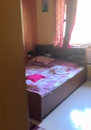 Bedroom in 3 BHK Apartment at ISM House, Kandivali East – for Rent