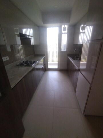 Room in 4 BHK Builder Floor at DLF Garden City Independent Floors, Sector 92 – for Rent